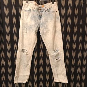 Pilcro Lightwash Distressed Jeans